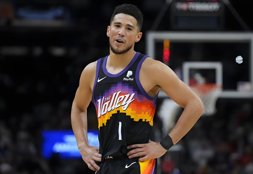 没首轮、没空间！布克还剩多少耐心？